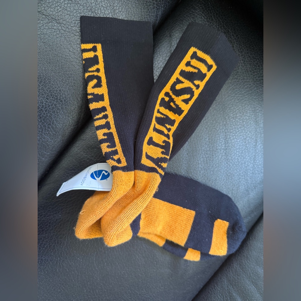 Beachbody Insanity Workout Crew Socks Tall Black Orange NWT